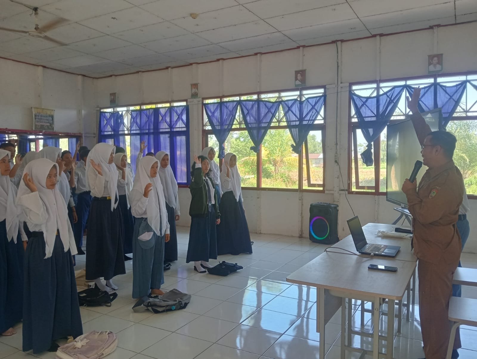 Masa Pengenalan Lingkungan Sekolah (MPLS)
