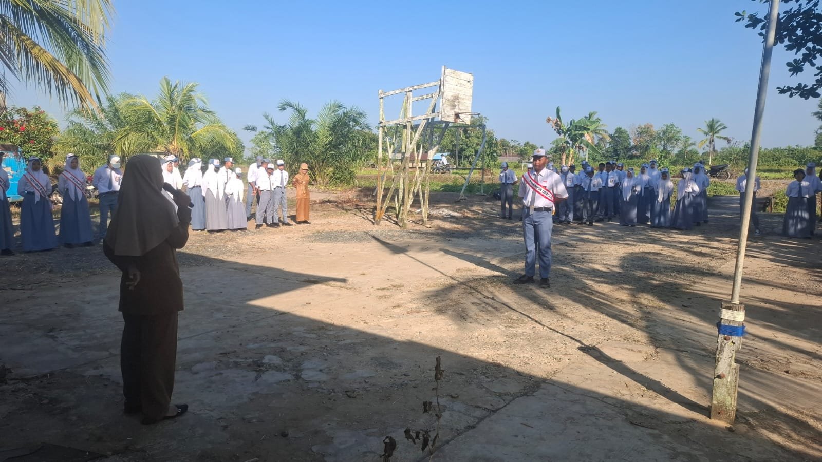 Upacara Bendera 3 Agustus 2026, Pembina Tekankan Kedisiplinan dan Kerapian Siswa